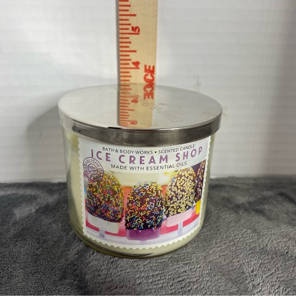 Bath & Body Works Ice Cream‎ Shop 3 Wick Candle Retired New Cottagecore - Picture 4 of 4